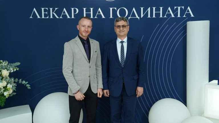Чл.-кор. проф. д-р Славчо Томов с престижна награда за иновативна медицина и уникални техники от националния конкурс „Лекар на годината 2025“