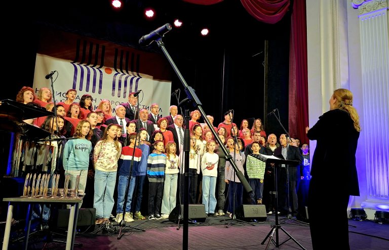 Град Ловеч посрещна с голям успех Националния хоров фестивал „Панайот и Любомир Пипкови“
