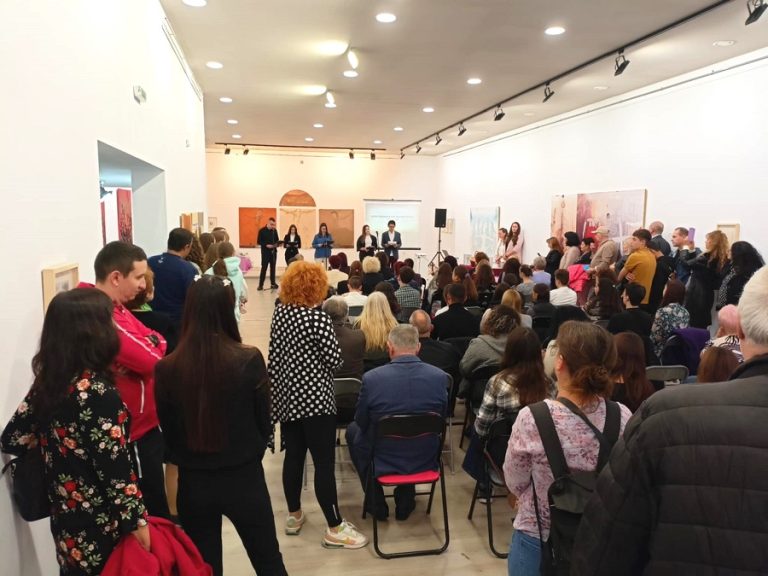 Община Плевен отличи педагози, ученици и директори в навечерието на Деня на народните будители