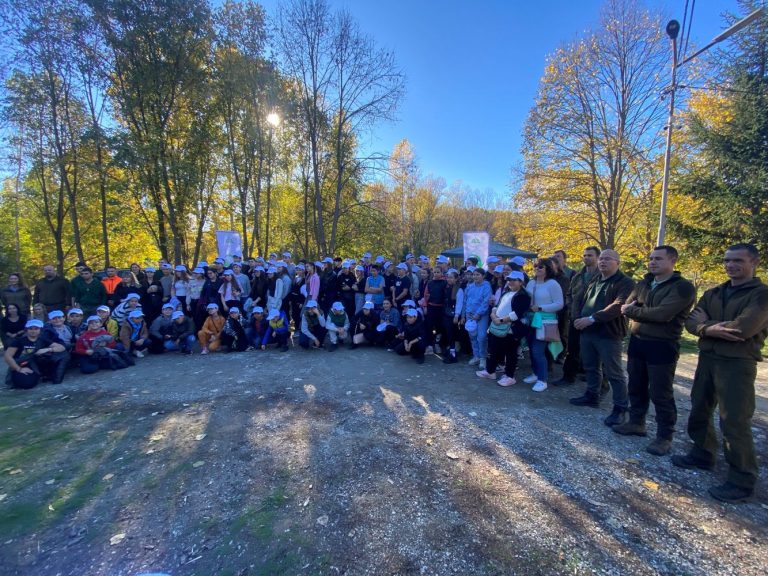 Над 90 ученици  от Ловеч се включиха в  Седмицата на будителите с горските педагози