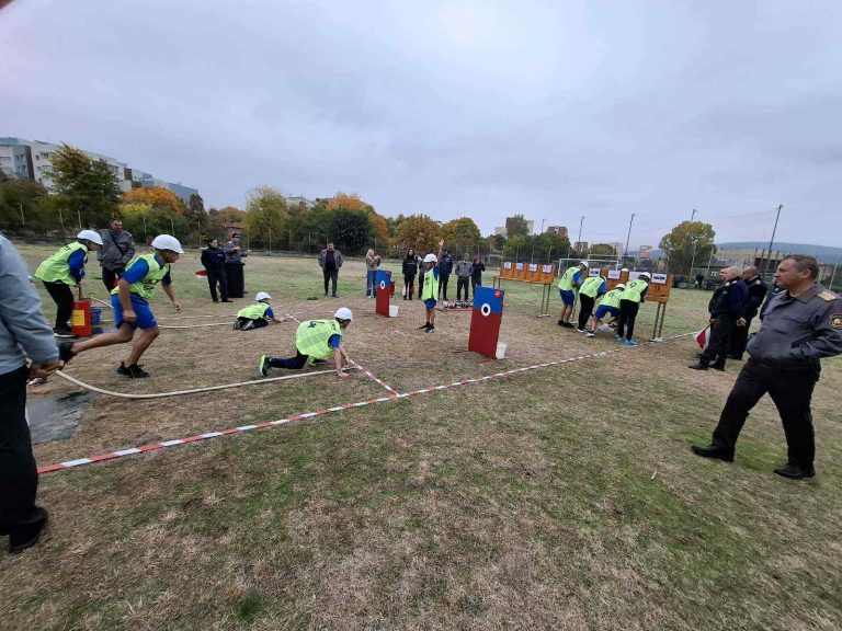 Победителят в турнира „Млад огнеборец“  в Ловеч е отборът на Кюстендил