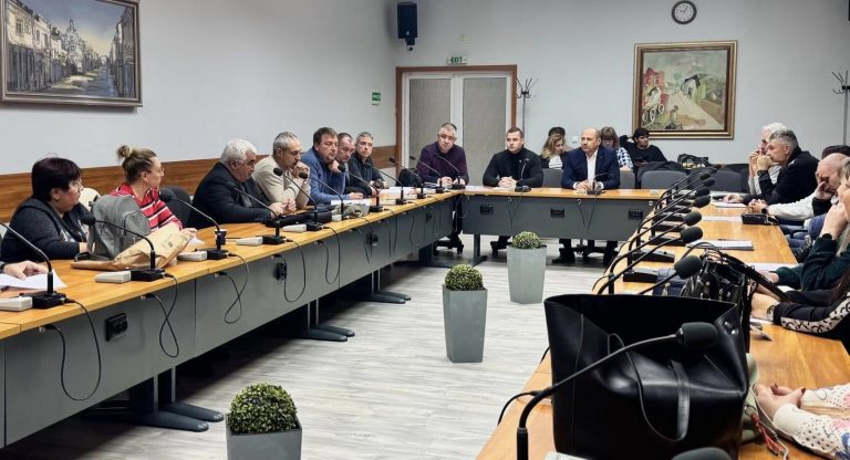 Кметът на Ловеч свика среща за готовността на общината за зимния сезон