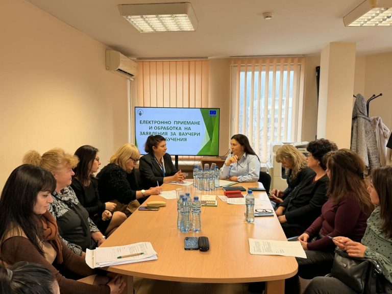 В Ловеч представиха възможности за обучение чрез Агенцията по заетостта и бюрата по труда