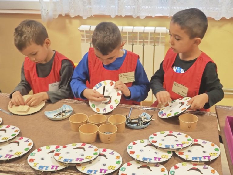 Деца твориха в работилница „Часа не губи“ в Седмицата на предприемачеството в Плевен
