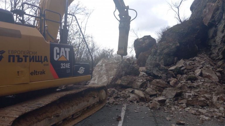 Възстановено е движението в прохода Троян – Кърнаре