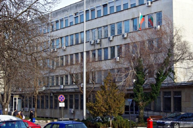 Мъж е застрелял котката на свой съсед в град Искър