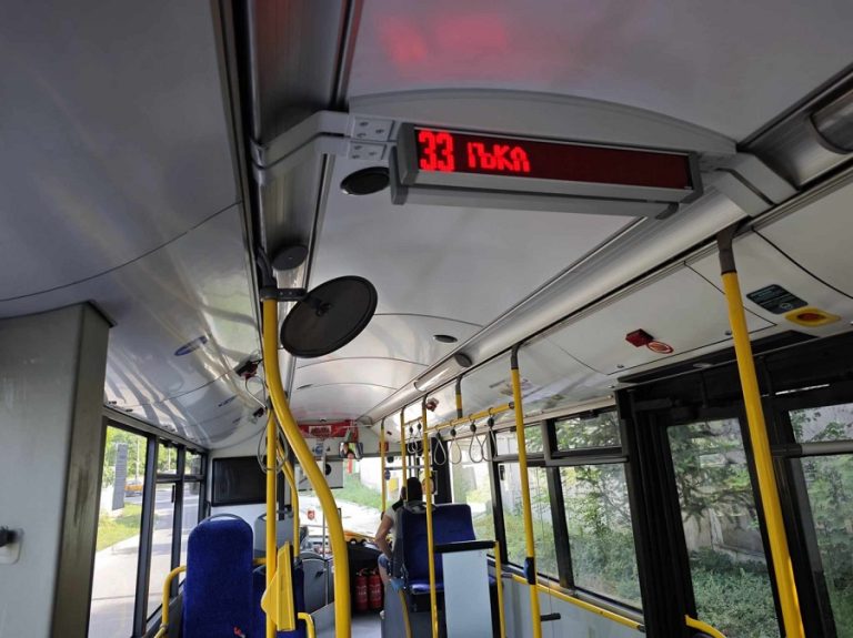 Безплатен и с удължено работно време ще е тролейбусният транспорт навръх Нова година