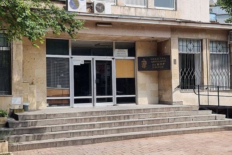 100 литра дизелово гориво и 399 литра алкохол без платен акциз иззеха плевенски полицаи