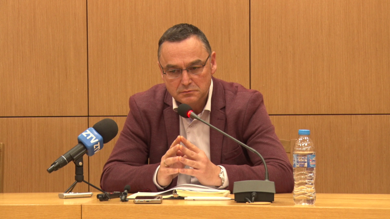 Започна изпълнението на проекта за укрепване на общинския път към с. Горно Трапе