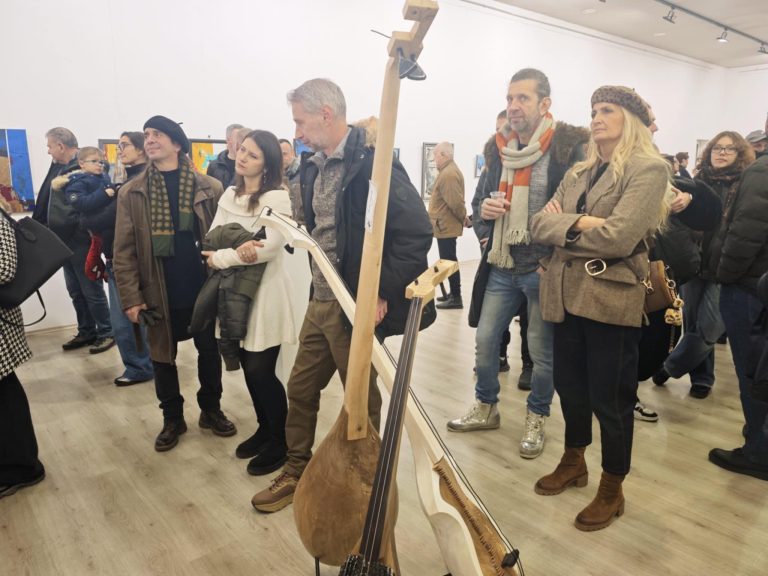 Групата на плевенските художници откриизложба с близо 100 творби