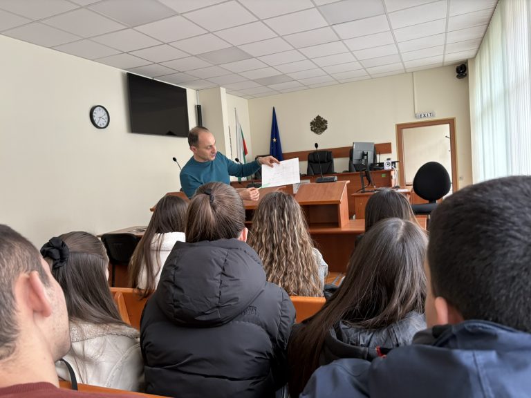 В Окръжен съд – Ловеч започна новият лекционен курс по образователната програма на ВСС и МОН
