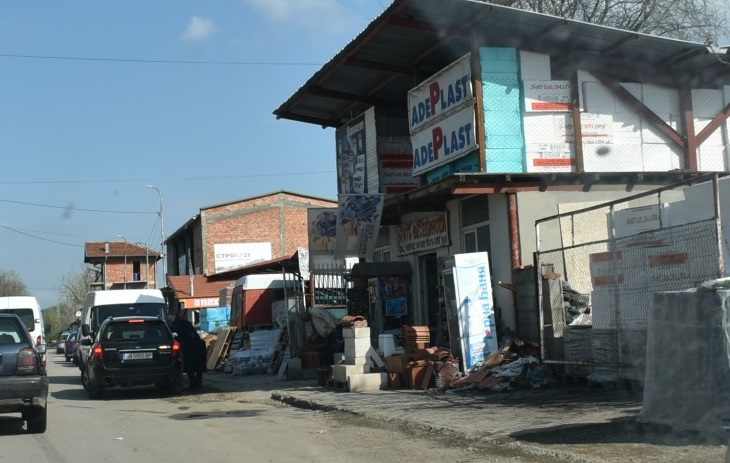 След ремонта на ул. „Стара планина“ паркирането върху тротоарите ще бъде забранено(видео)