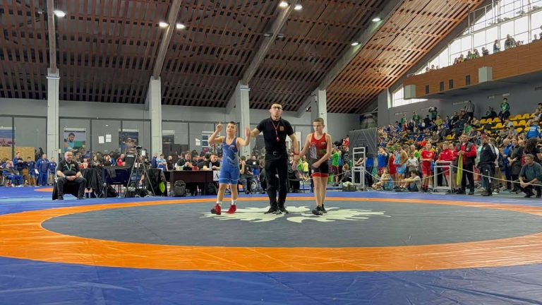 10-годишният Даниел Асенов стана републикански шампион по борба без загубена точка