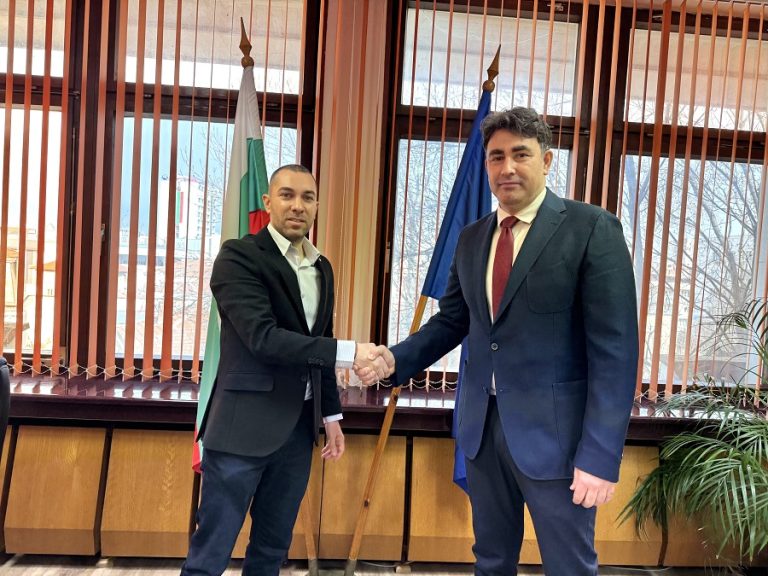 Инж. Мартин Мачев предаде ръководството на Областна администрация – Плевен на новия областен управител инж. Александър Йотков