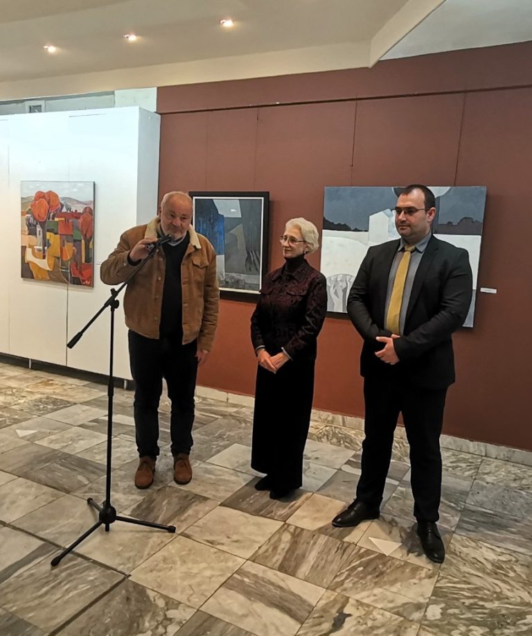 Изложба живопис на художничката Надя Петрова в Ловеч