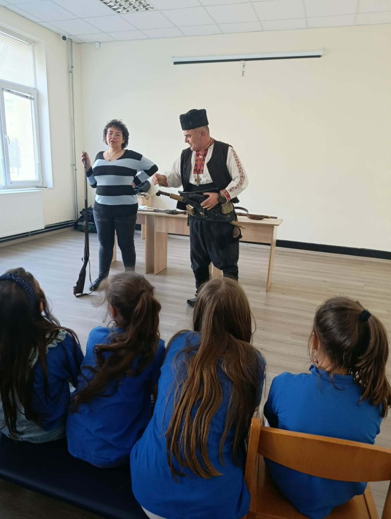 Урок по родолюбие в ЧОУ „Свети Седмочисленици“ – Ловеч