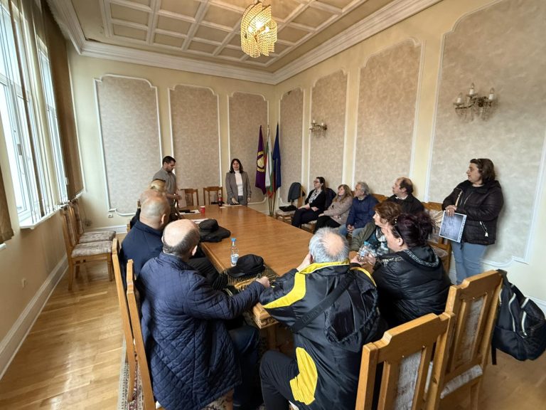 Омбудсманът Велислава Делчева в Ловеч: Сигнали за лошо електроснабдяване, високи сметки за ток и липса на достъпна среда