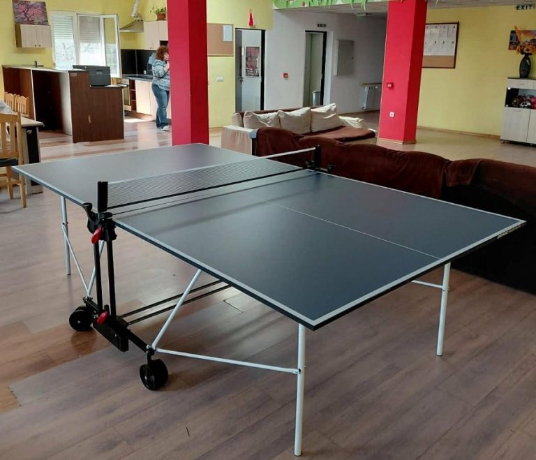 Китайското посолство дари тенис маси на децата от центрове за настаняване от семеен тип в Плевен