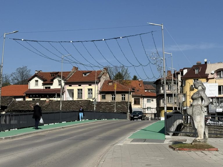 Затварят участък от улица „Васил Левски“ в Троян за три дни