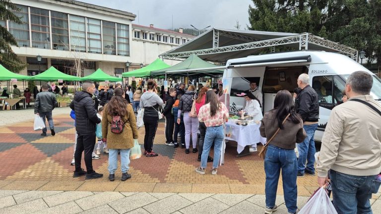 Пролетен базар в Тетевен