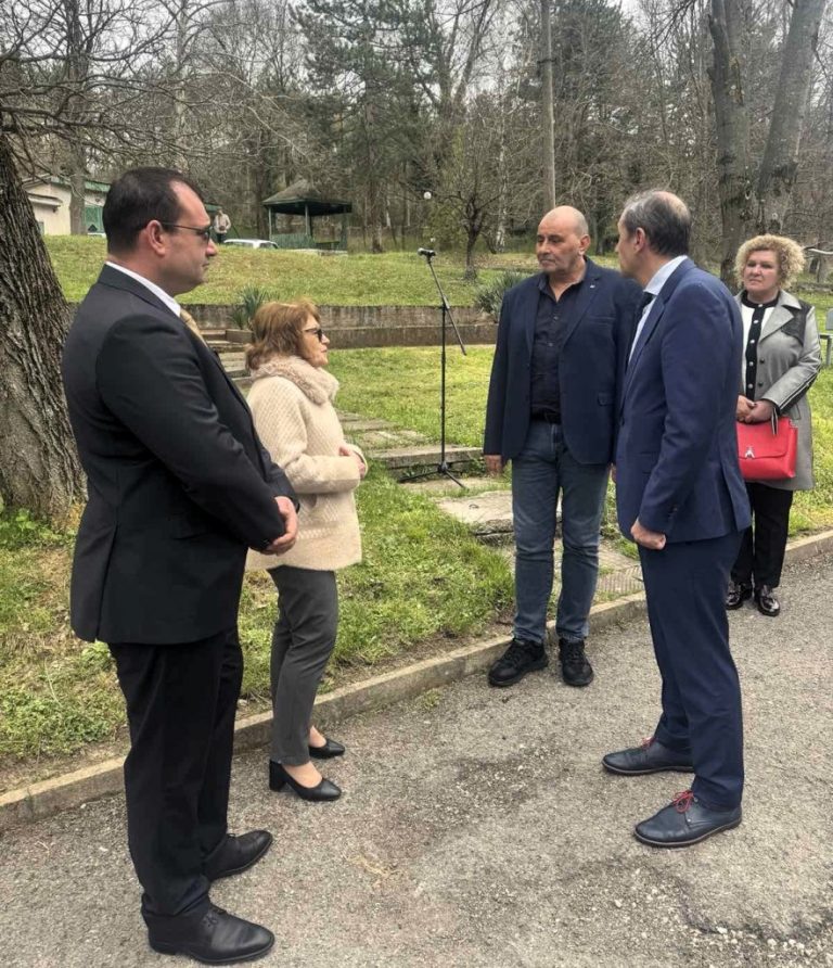 Нова спортна площадка беше официално открита в двора на Държавната психиатрична болница – Ловеч
