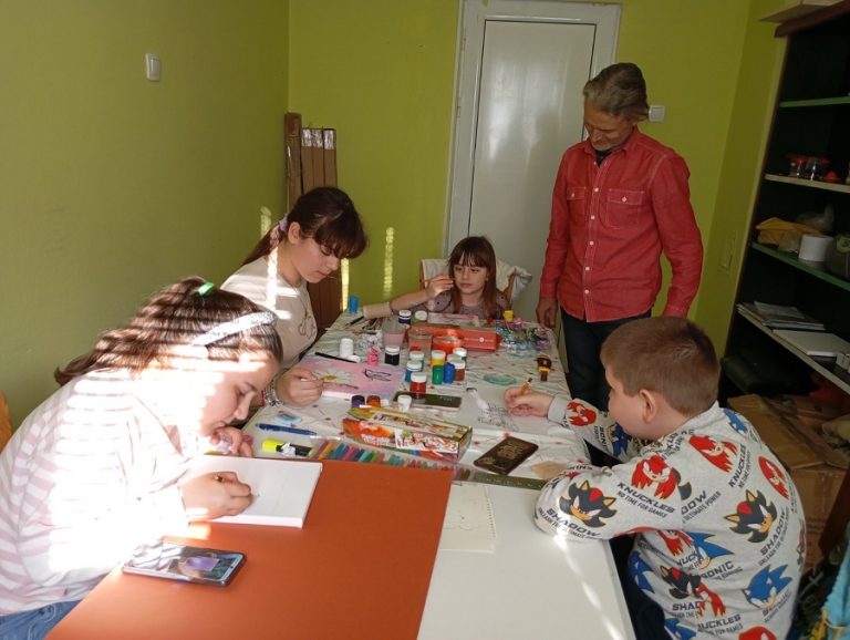 Пролетна изложба на млади художници от град Левски