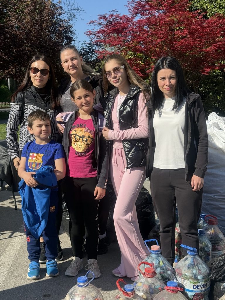 Офисът на НАП в Плевен се включи в кампания „Капачки за бъдеще“ за закупуване на още една детска линейка