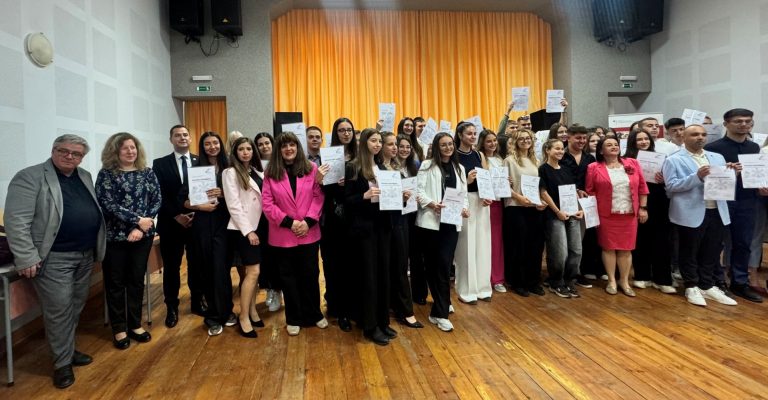 Ученици от ПЕГ „Екзарх Йосиф I“ – Ловеч получиха Немска езикова диплома (DSD II)