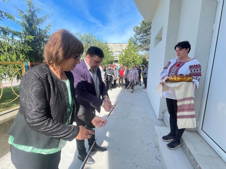Официално откриха многофункционалната зала в село Загражден