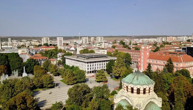 Празничният 15 май в Плевен ще бъде неучебен и без Синя зона
