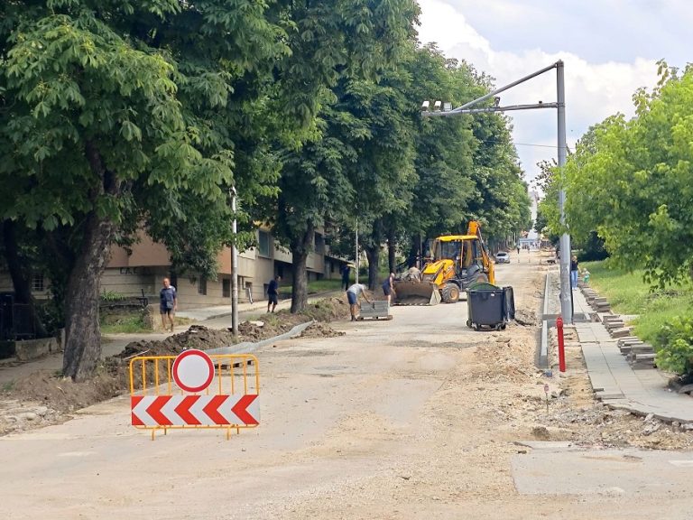 Остава в сила временната организация на движението по ул. „Шипка“