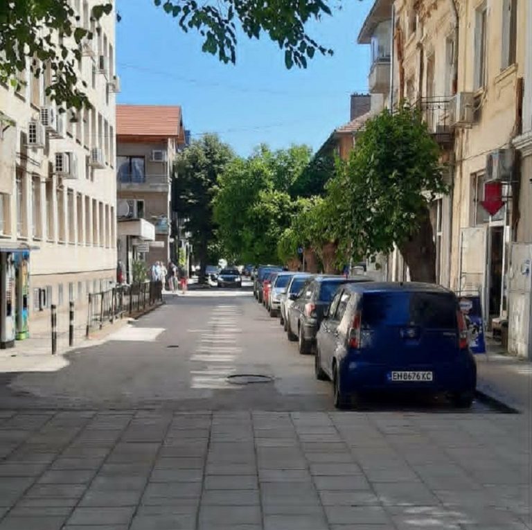 Временно ще бъде затворено за движение кръстовището на ул. „Хан Крум“ и ул. „Хан Аспарух“ в Плевен