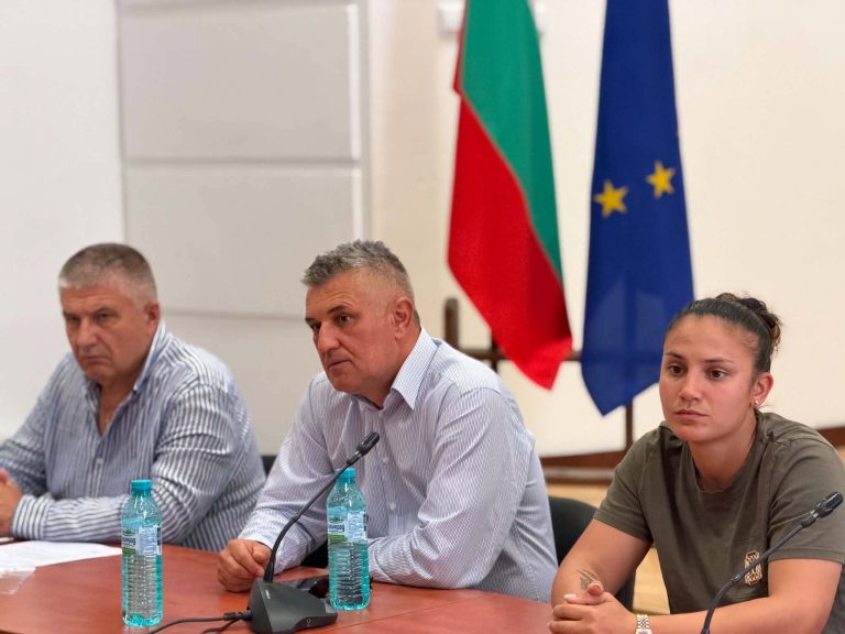 Областният управител проведе приемна с граждани в Тетевен