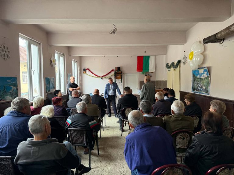 Областният управител се срещна с жители на Славщица