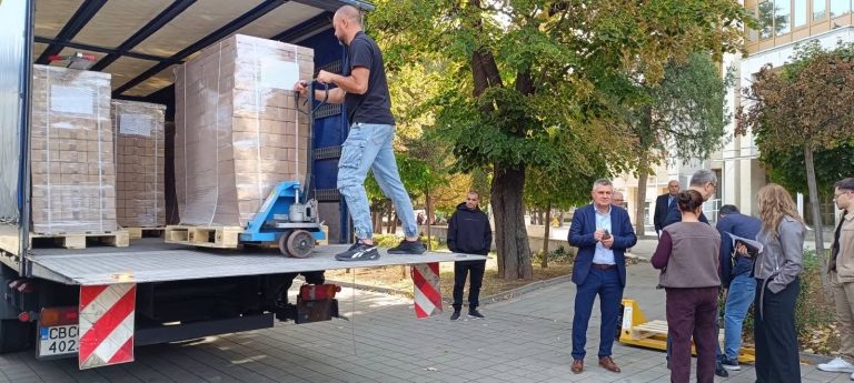 ЛОВЕЧ. Бюлетините за изборите пристигнаха